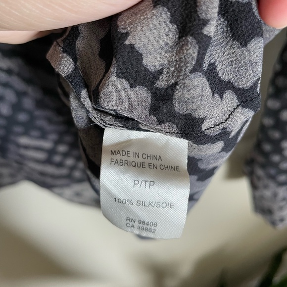 Theory Silk Chiffon Lightweight Button Up Neck Tie Long Sleeve Shirt - Picture 4 of 4